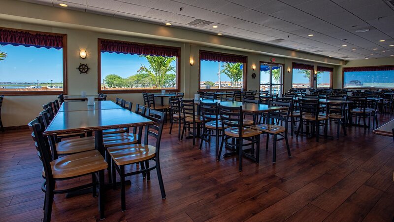 Boathouse Restaurant & Marina Deck - Gallery Photo 15