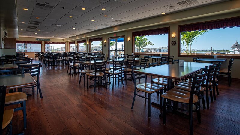 Boathouse Restaurant & Marina Deck - Gallery Photo 14
