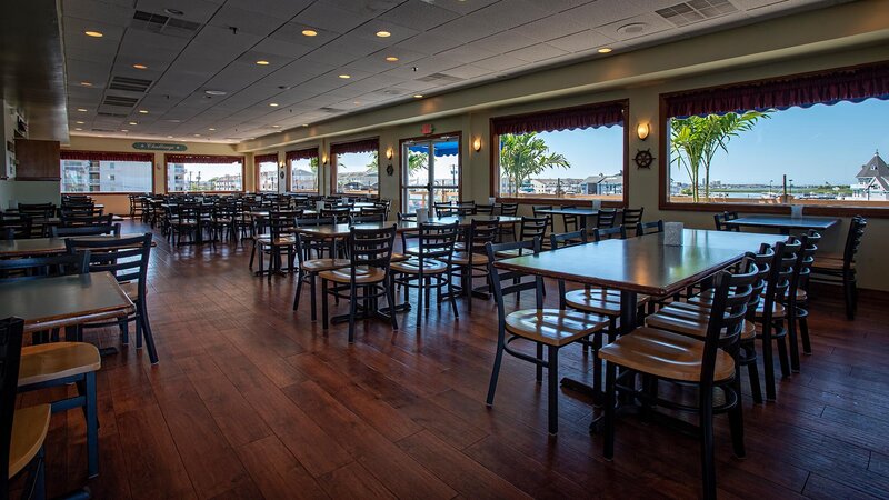 Boathouse Restaurant & Marina Deck - Gallery Photo 22